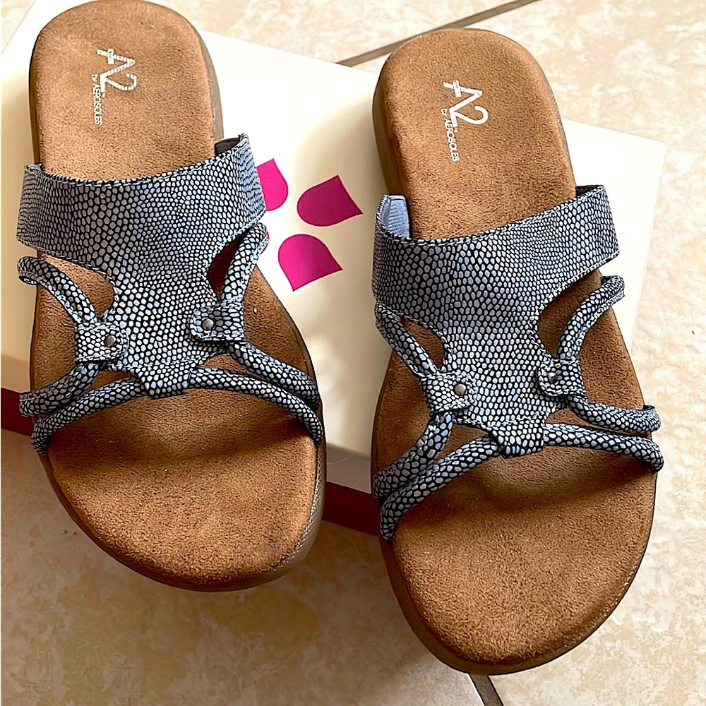 NWOT A2 by Aerosoles Slip-On Sandals Size 9